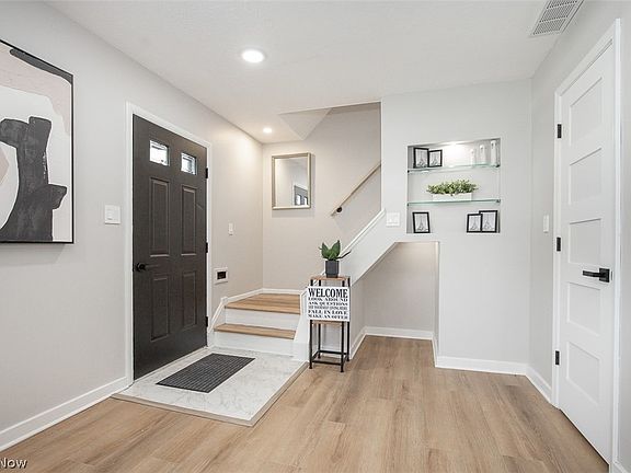 2nd image of 25046 Buckthorn Rd