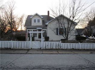 198 N Wayne St, Danville, IN 46122