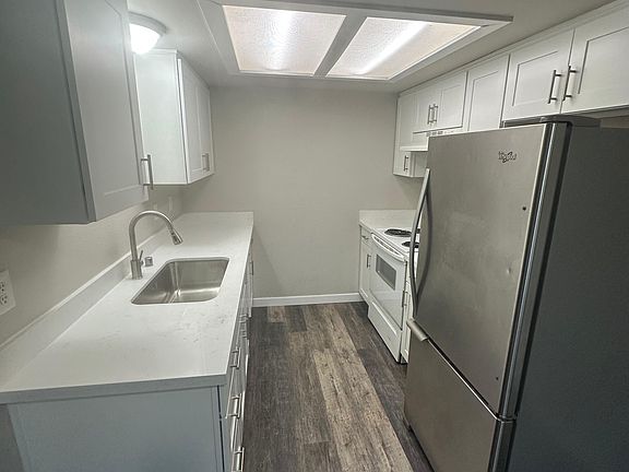 3rd image of 7368 S Wilkeson St #5