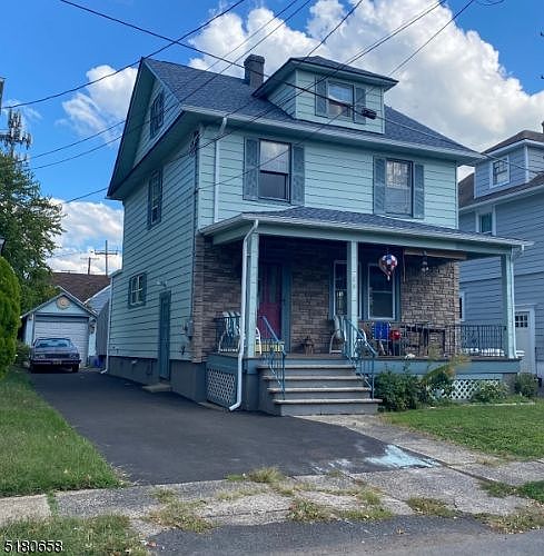 1st image of 246 N 2nd Ave