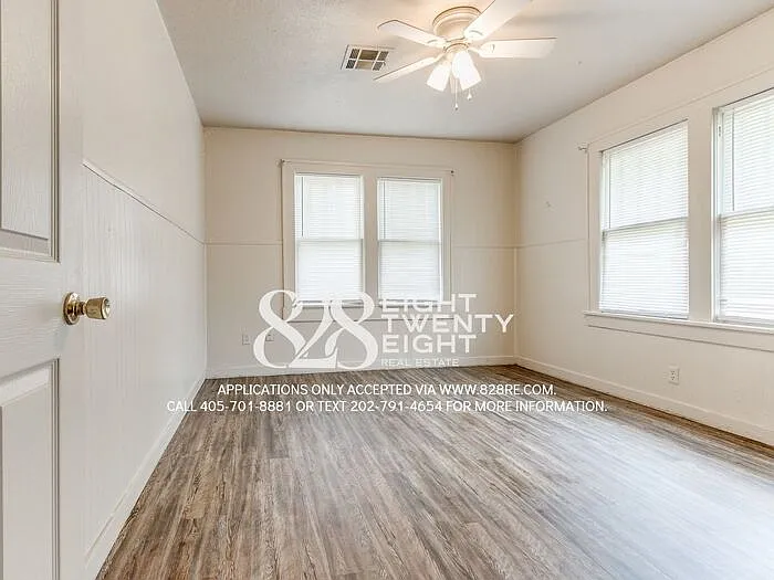 320 Castro St — Photo 6