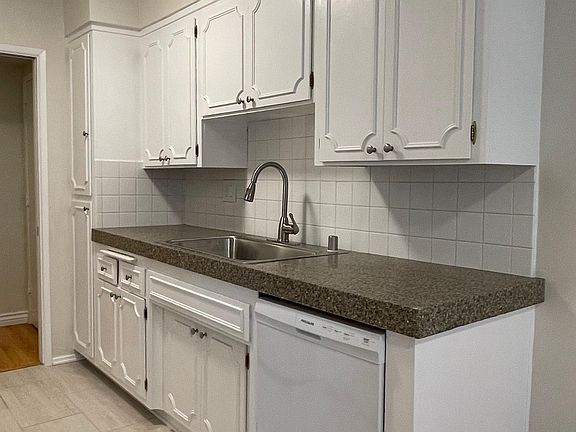 3rd image of 1835 Camden Ave APT 104