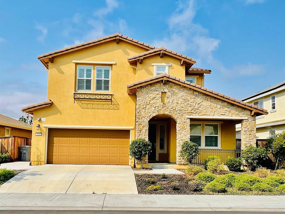 1st image of 396 Crimson Cir