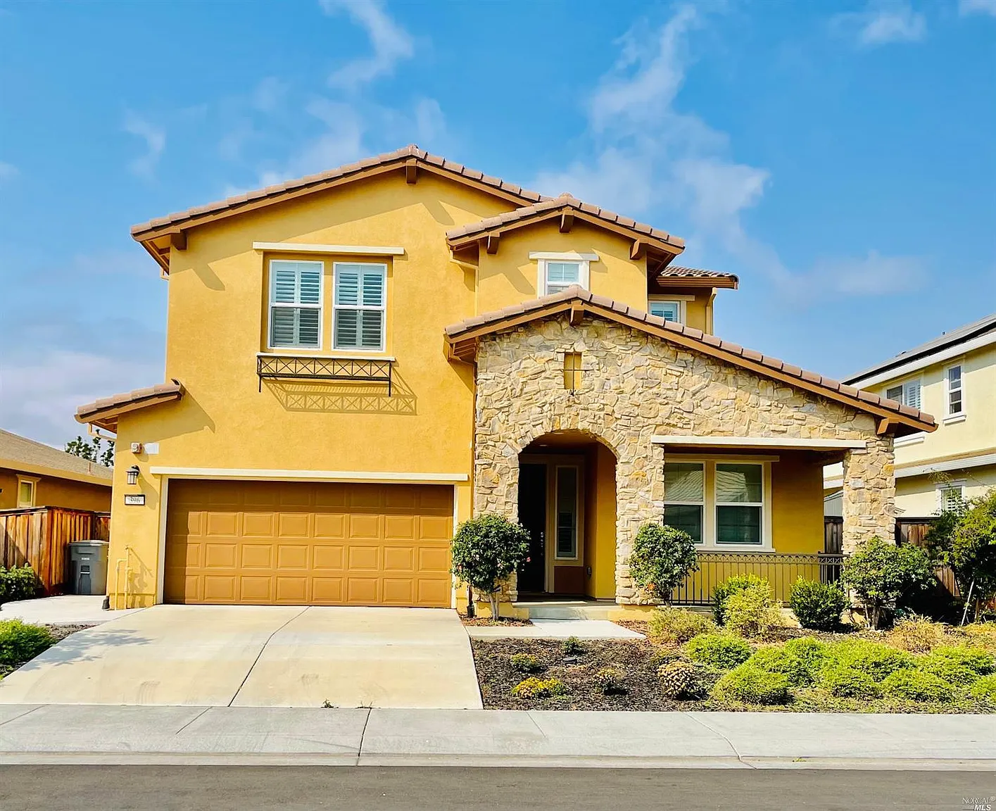 396 Crimson Cir photo 1