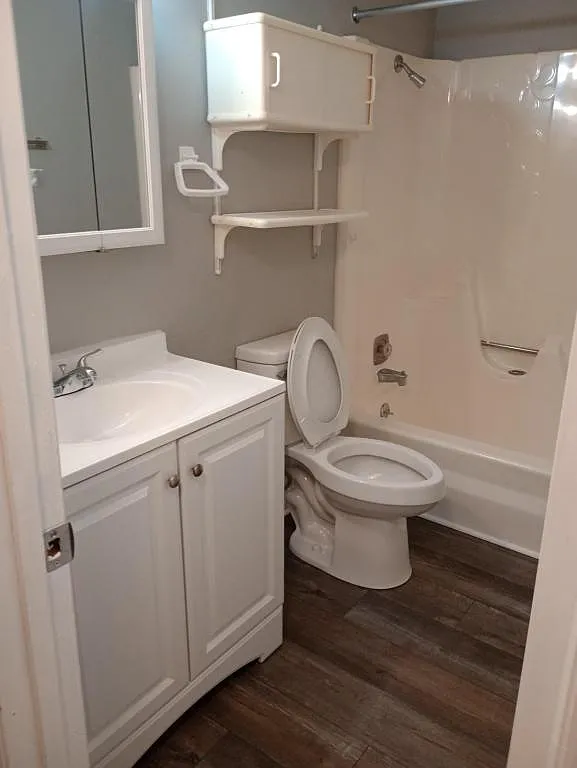 2345 Green River Rd — Photo 4