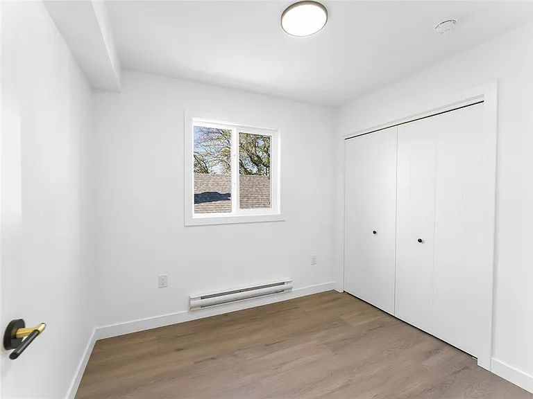115 Blenheim Ave — Photo 31