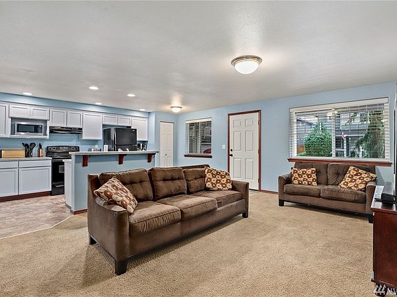 5th image of 4839 147th Pl NE