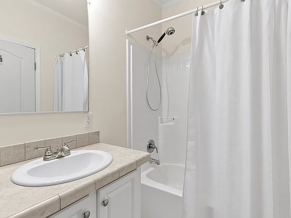 2nd image of 231 22nd St