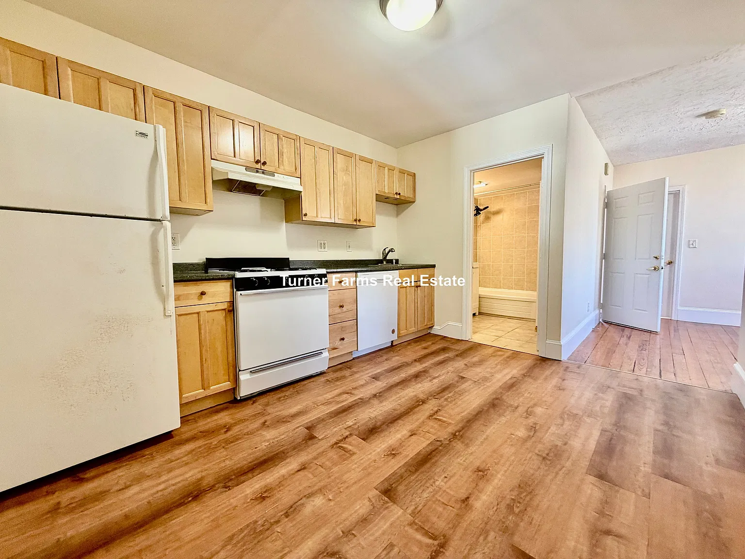 2 bed, $2,500 — Photo 2