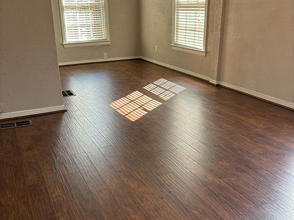 4th image of 512 N Oak Cliff Blvd #512