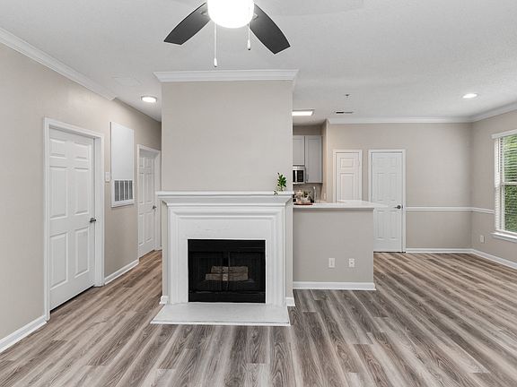 5th image of 5202 Fox Hunt Dr #5300L