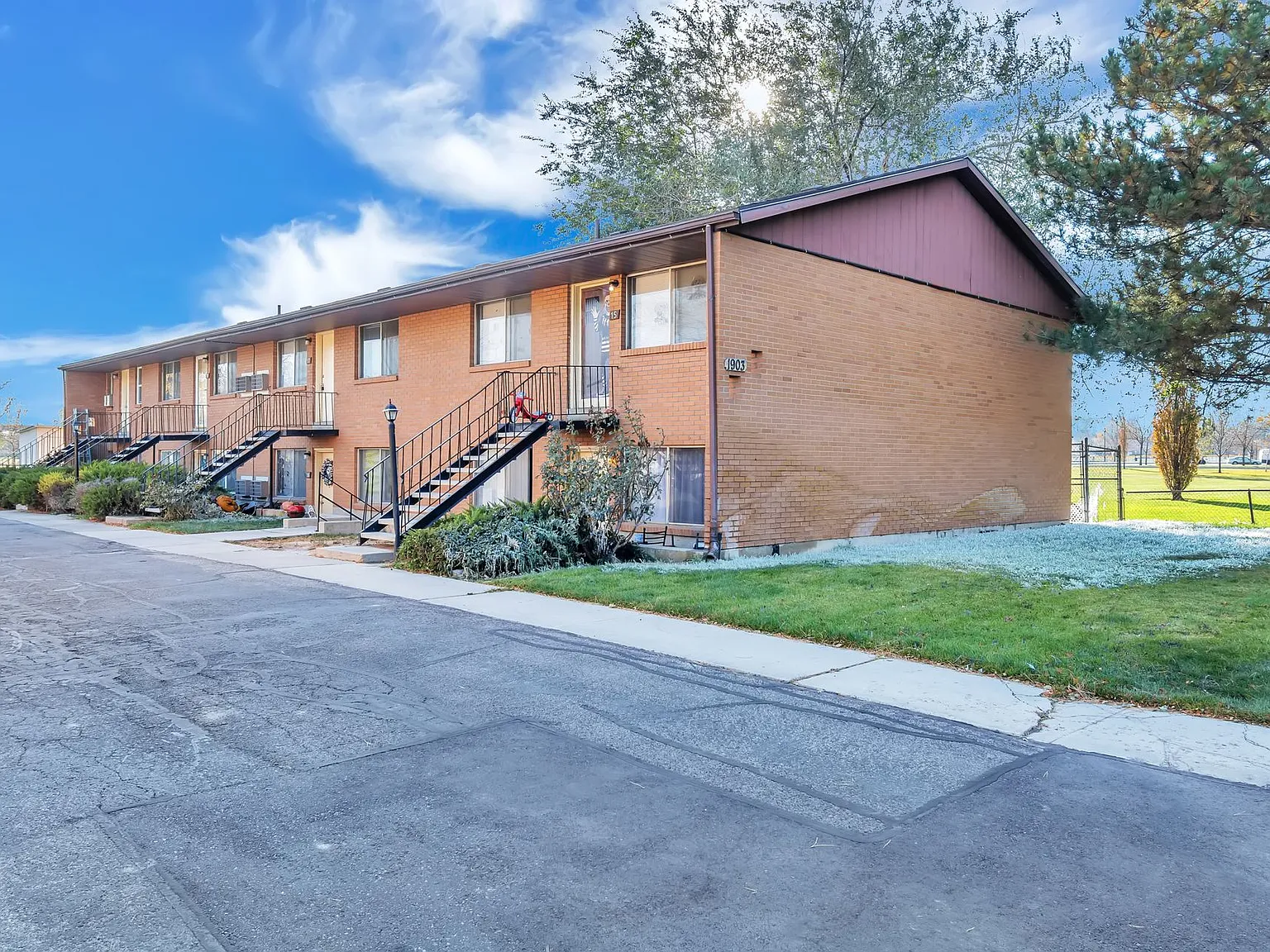 Westview Apartments — Photo 3