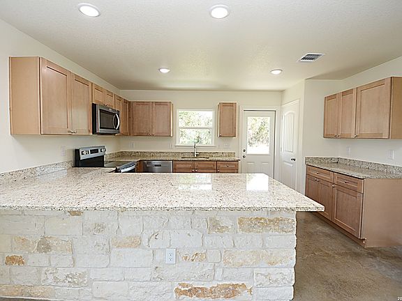 3rd image of 720 Cimarron