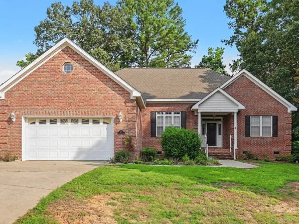 113 Lake Point Dr, Clayton, NC 27520