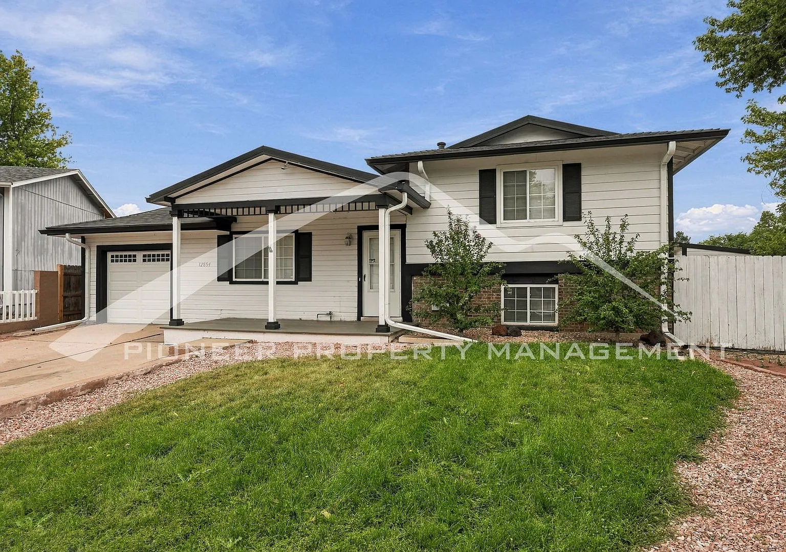 Charming Home with Central AC and Washer/Dryer — Photo 2