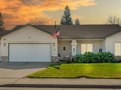 596 W Sunset St, Kingsburg, CA, 93631