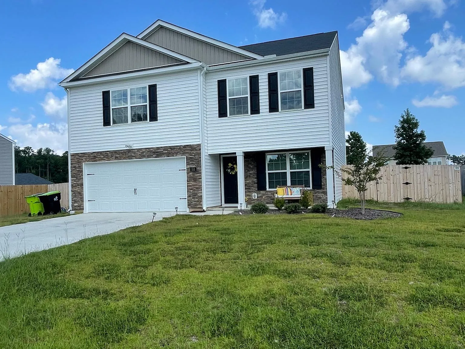3 bed, 2175 sqft, $2,495 — Photo 2