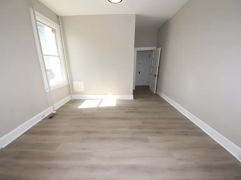3309 Elgin Ave — Photo 17