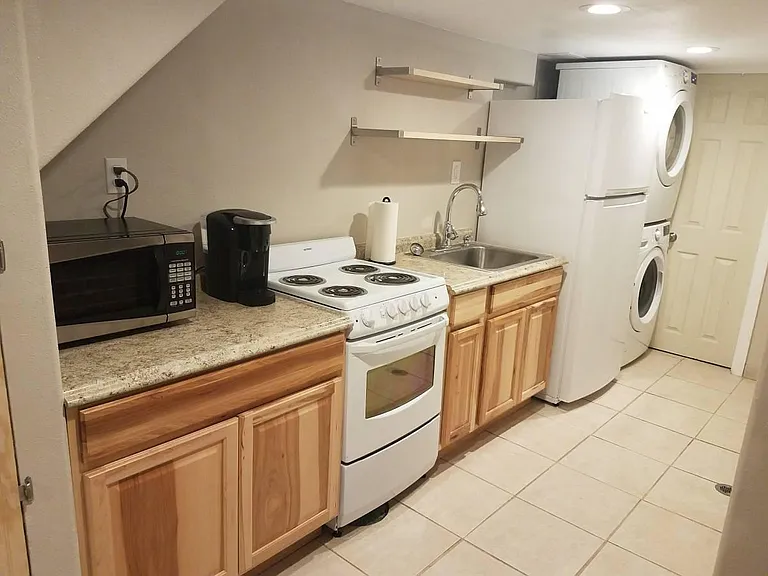 4741 N Mississippi Ave — Photo 6