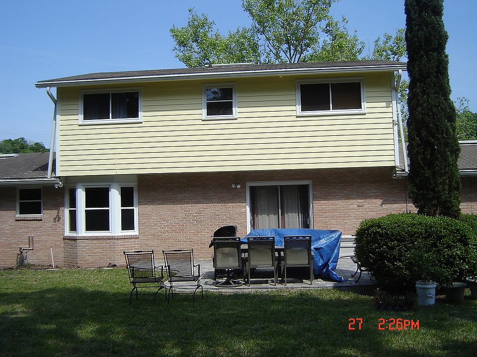 1st image of 1982 Oakmont Dr