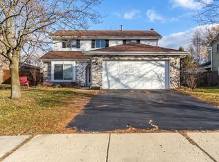 1010 Camden Ln, Aurora, IL 60504