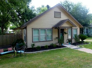511 S Holland St, Bellville, TX 77418