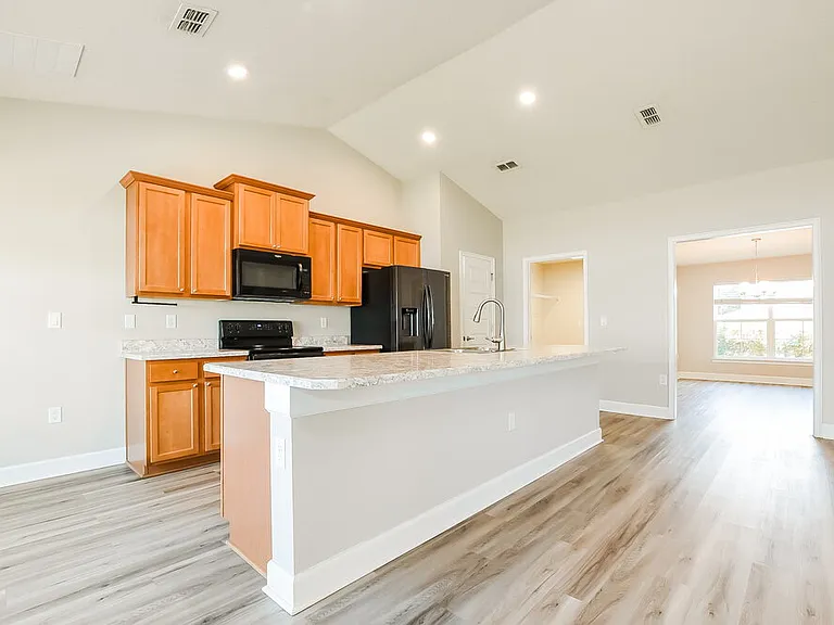 7803 Sloewood Dr — Photo 7