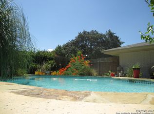 629 Fenwick Dr, Windcrest, TX 78239