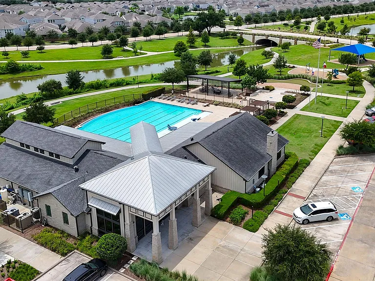 9822 Heritage Run Ln — Photo 40