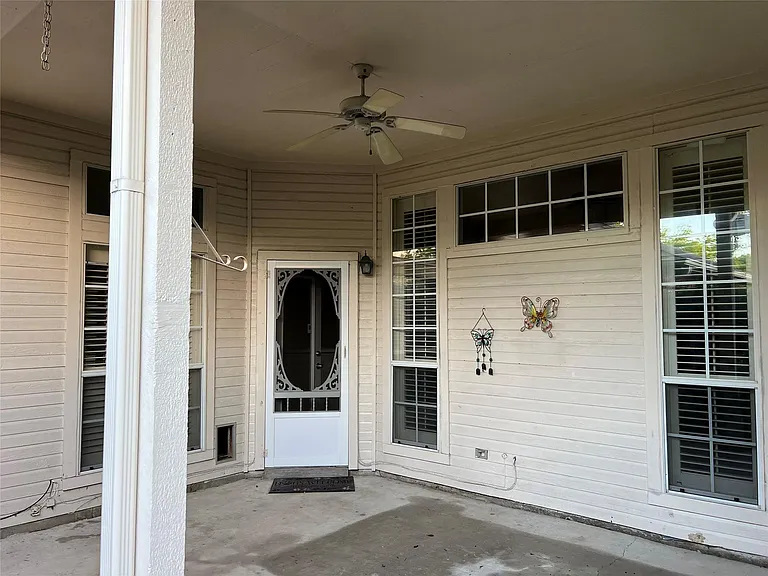 829 Ash Grove Ln — Photo 13