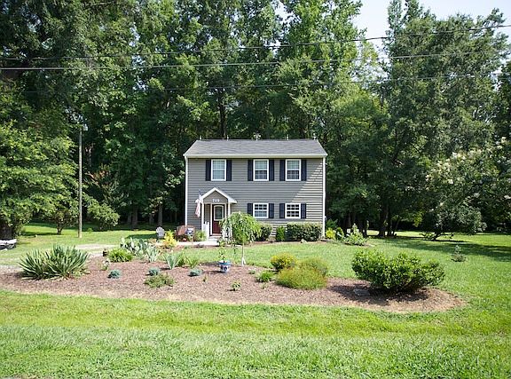 2nd image of 719 Felicia St