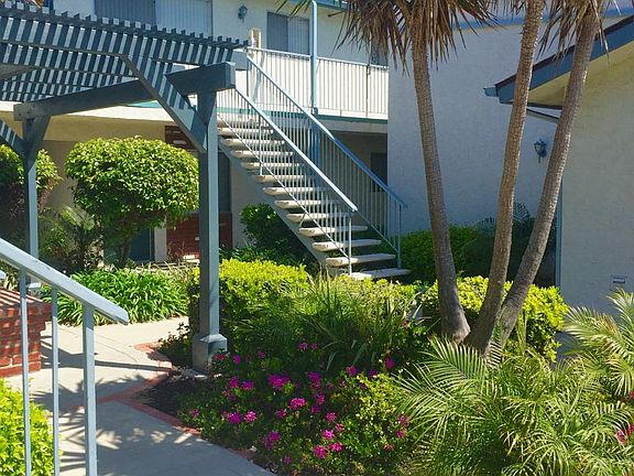 3rd image of 429 Palm Ave APT 13