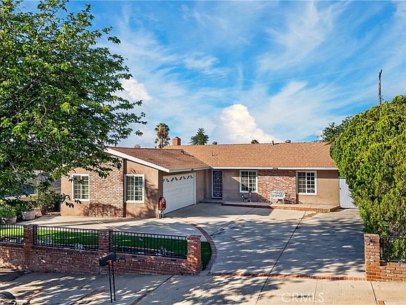 3rd image of 13637 Marchant Ave