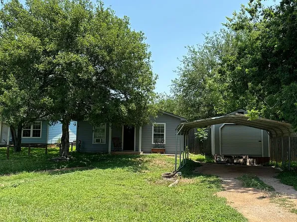 6259 River Oaks Dr, Kingsland, TX 78639