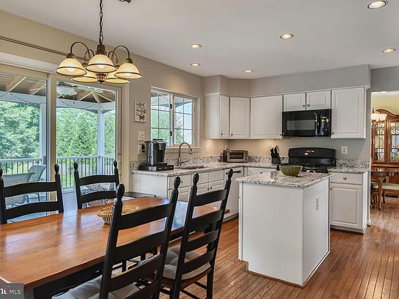 4th image of 43076 Stonecottage Pl