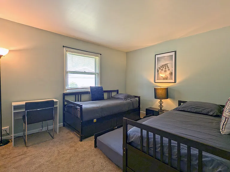 4900 N Holborn Dr — Photo 17