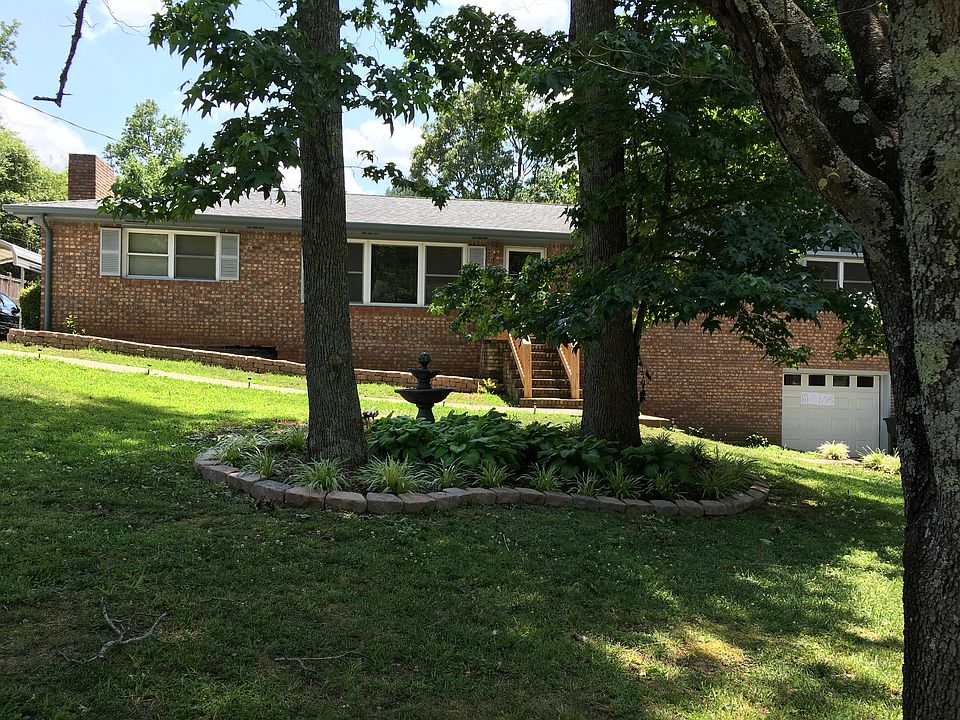 1st image of 551 Favorwood Dr SW