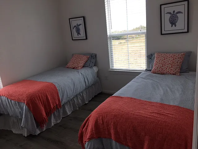 3921 Eleven Mile Rd — Photo 13