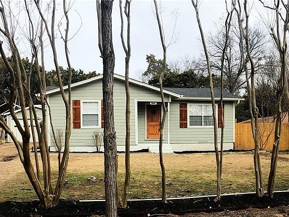 3rd image of 1215 Los Altos Ln