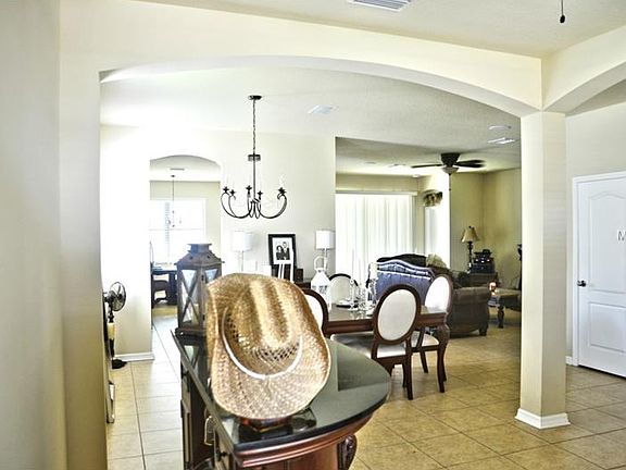 3rd image of 416 Summerlyn Dr