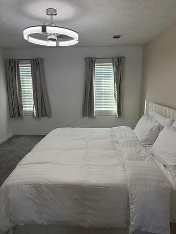 4 bed, 3.0 bath, 2342 sqft, $1,364 — Photo 3