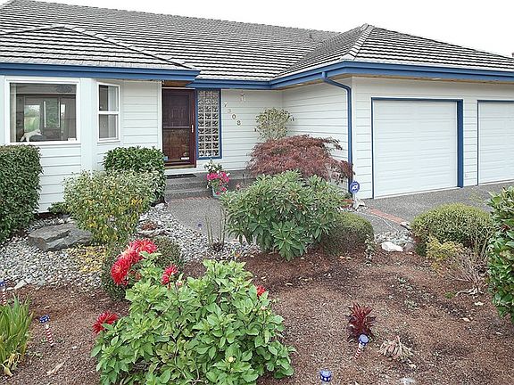 2nd image of 7308 76th Dr NE