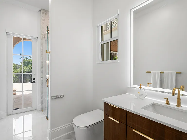 112 Tulip Tree Ct — Photo 48