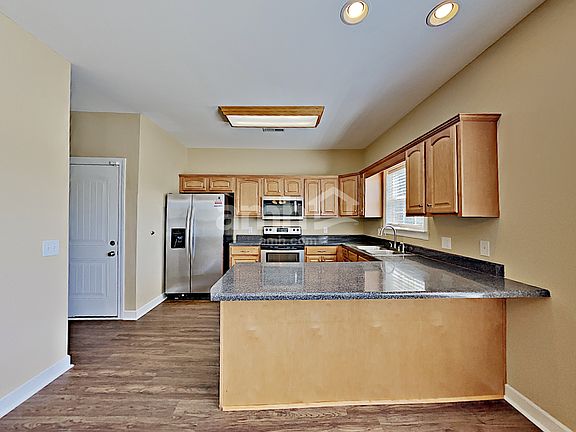 3rd image of 105 Solona Ct