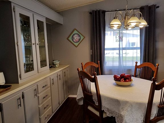 5th image of 110 Greenview Dr