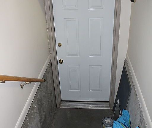 4th image of 1555 Woodridge Ln