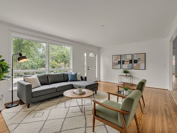 4th image of 662 Tobylynn Dr