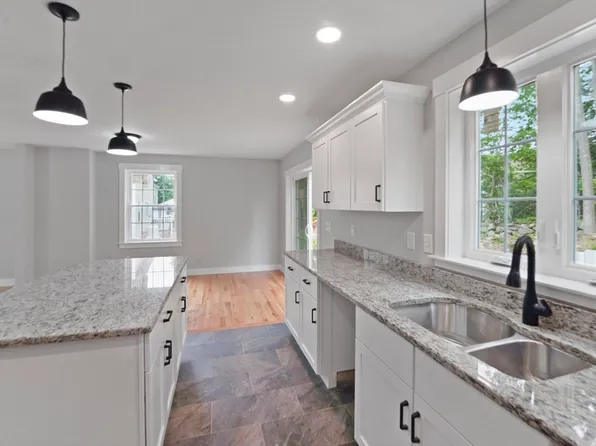 13 Stephanie Dr #0, Gardner, MA 01440