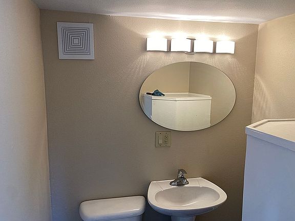 5th image of 1003 Avenue H