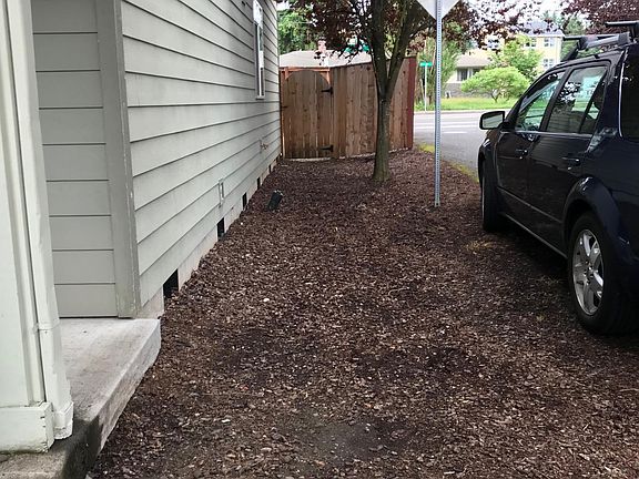Side yard along cul-de-sac street